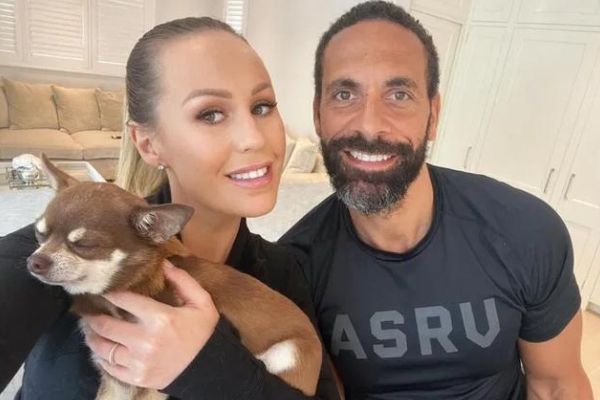 里奥费迪南德的妻子是谁？