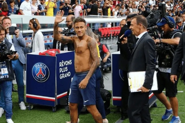 法国媒体爆料内马尔转会费税款问题：巴黎或面临追加大额税款压力