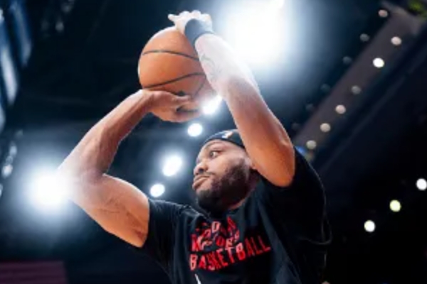 猛龙与步行者达成交易：西亚卡姆离队而布朗、沃拉携加盟猛龙