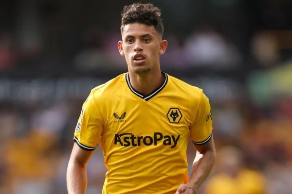 曼城签约努内斯签的转会费是多少？