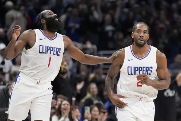 登威、卡椒助攻下篮网助快船创下精彩逆转胜