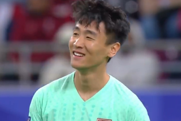 国足锋线现象级转变：张玉宁和韦世豪携手崭露头角