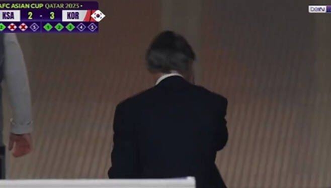 亚洲杯韩国点球大战淘汰沙特后曼奇尼离场引发争议