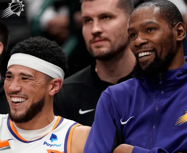 太阳双星布克与杜兰特历史性获周最佳球员殊荣