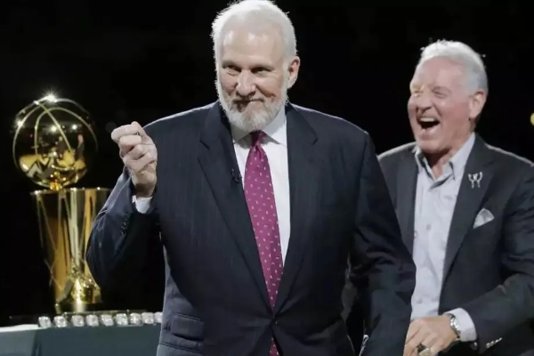 格雷格·波波维奇和马刺签约多久？