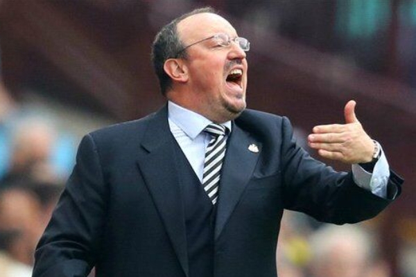 贝尼特斯在哪些俱乐部执教过？