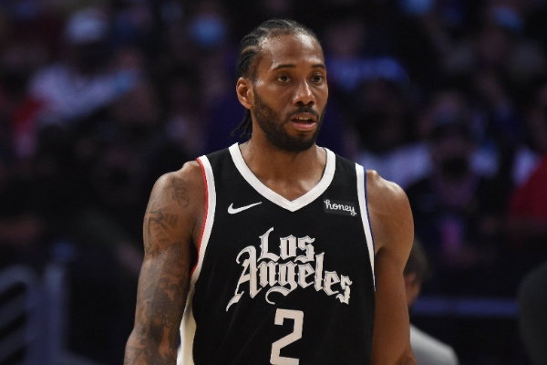 快船惜败活塞:伦纳德回归表现抢眼