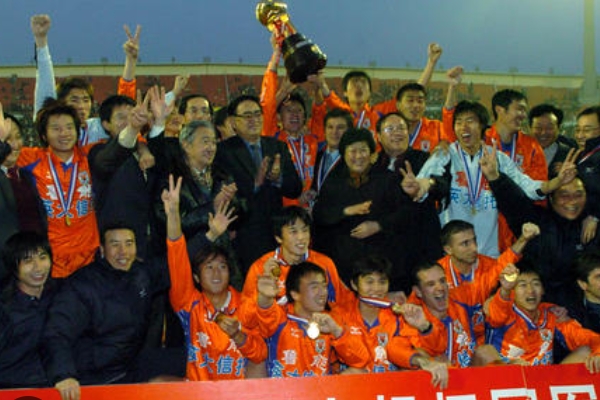 中超首届联赛排名是怎样的？