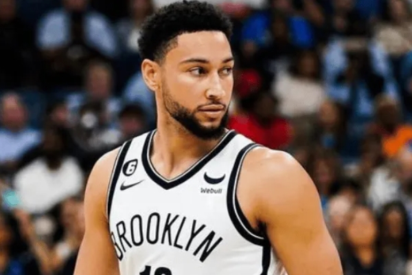 西蒙斯面对旧主未出手一球!76人遭篮网逆转落败"