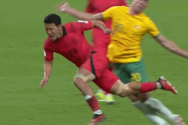 澳大利亚遗憾出局亚洲杯：刘易斯·米勒失误成关键