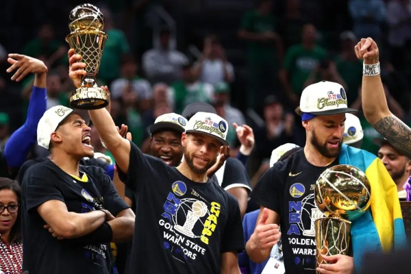 库里职业生涯有哪些荣誉？