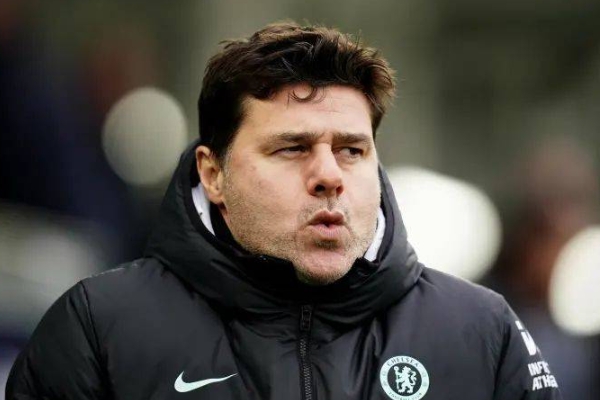 切尔西惨败狼队后波切蒂诺和穆德里克遭遇球迷猛烈批评风暴