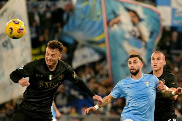 那不勒斯俱乐部总监澄清泽林斯基不进欧冠阵容