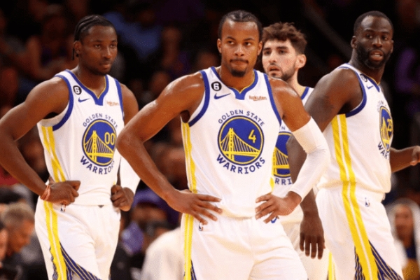 摩西-穆迪重返勇士为球队提供侧翼深度