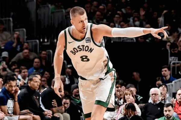 波尔津吉斯大爆发助凯尔特人轻松击败灰熊