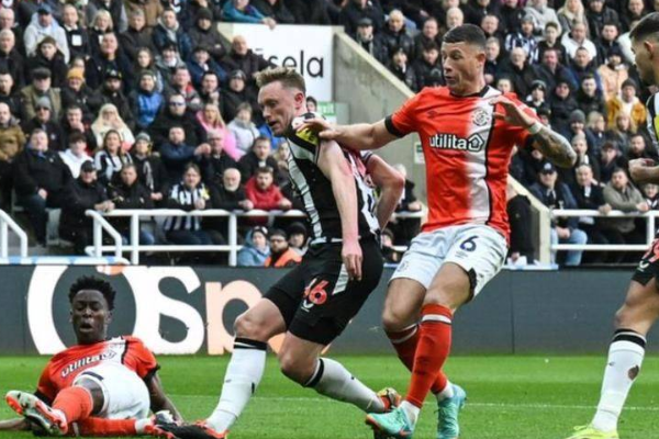 英超23轮创造历史纪录：45球入账