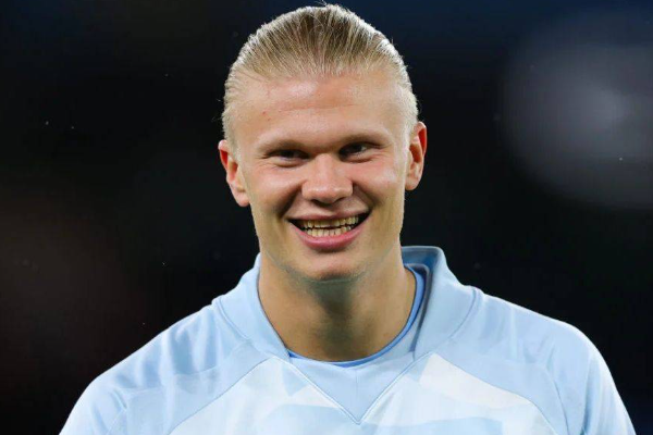 哈兰德提议改革界外球规则：主张双手掷出皮球即可