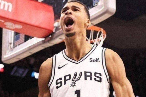 马刺客场征服国王！琼斯精彩发挥引领球队夺胜