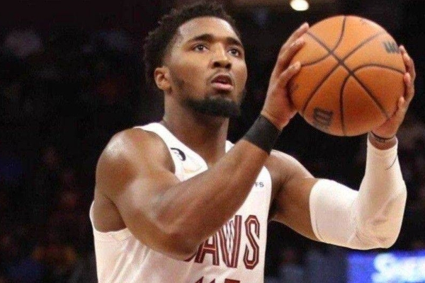 骑士对阵魔术首发阵容公布