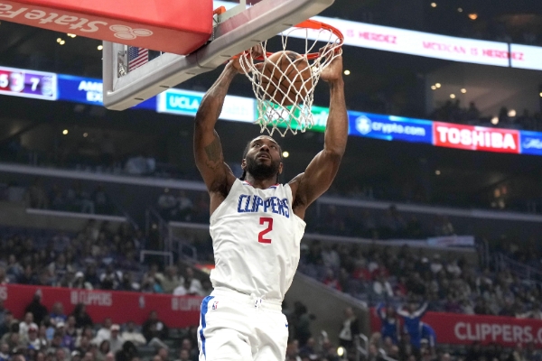 小卡近6场比赛出现20次失误远高赛季场均