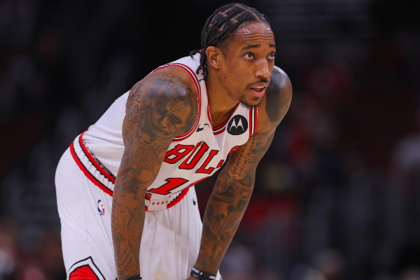 德罗赞领衔助公牛114-106击败鹈鹕