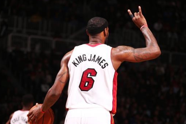 加内特的绰号“KG”有何含义？