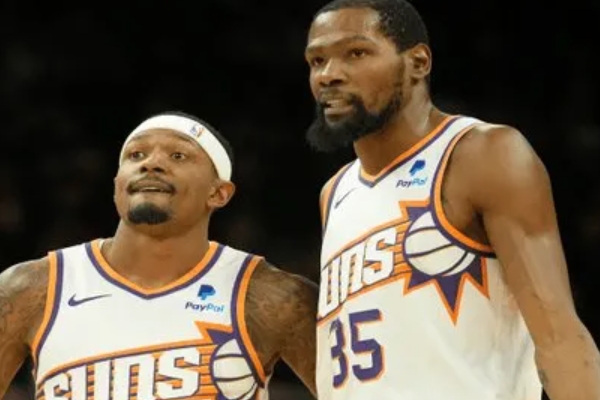 沃格尔透露太阳球员比尔和戈登伤情良好