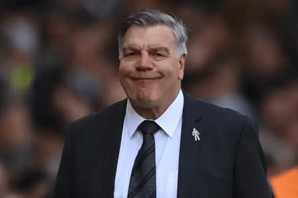 阿勒代斯开玩笑表态愿意接手切尔西