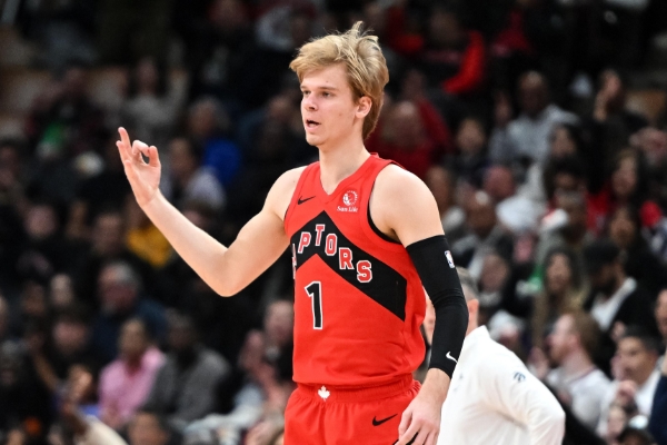 猛龙新秀迪克近三月三分命中率稳定达50%