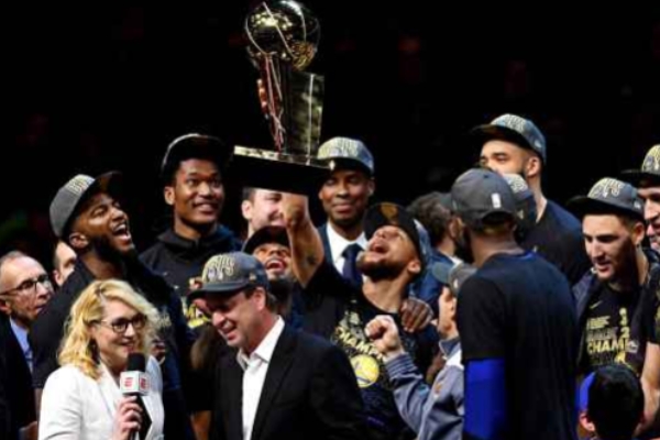 勇士4年3冠谁的贡献最大？