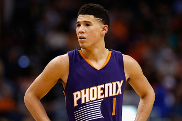 布克职业生涯获得过哪些奖项？