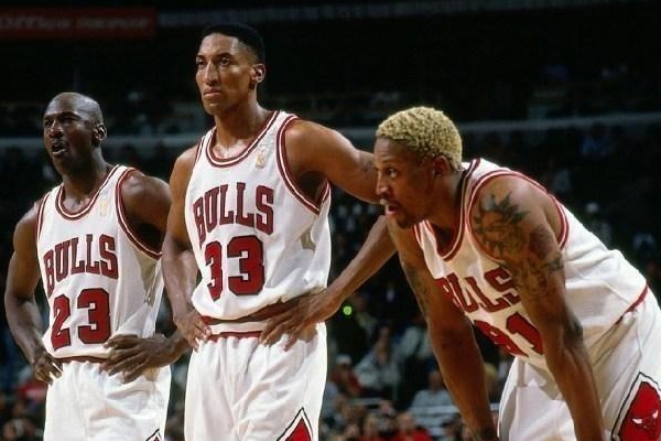 皮蓬什么时候退役的？