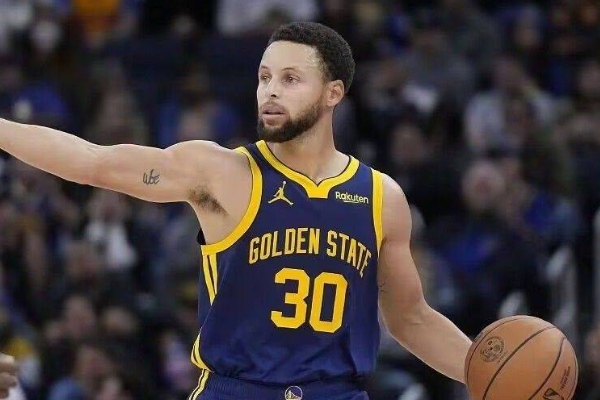 库里领衔勇士迎战多森姆和德罗赞的公牛