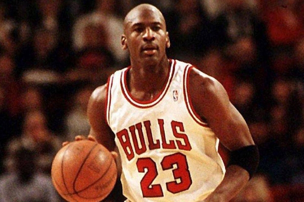 公牛队现役23号球员是谁？