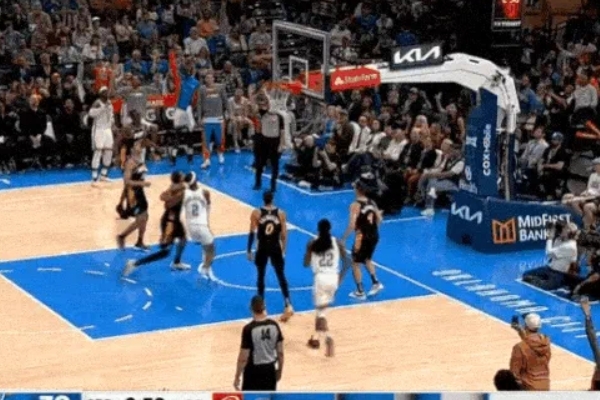 雷霆第三节五记三分成功逆转步行者