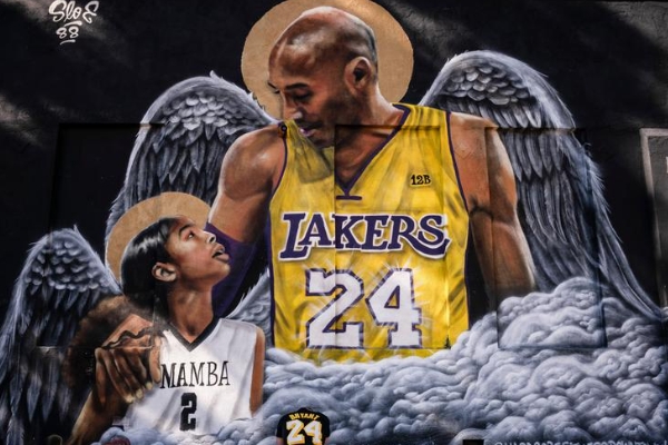 科比是因为什么去逝的？