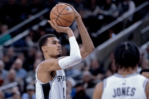 马刺新秀文班亚马：决意战完本赛季剩余比赛