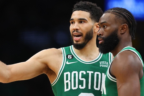 凯尔特人依赖三分球击败太阳：霍勒迪出色而布朗和塔图姆略显失手