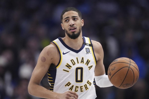 步行者不敌骑士：哈利伯顿三分命中率下降