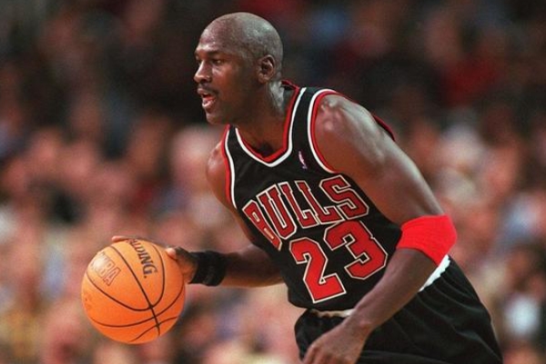 乔丹为什么退役后又复出了？