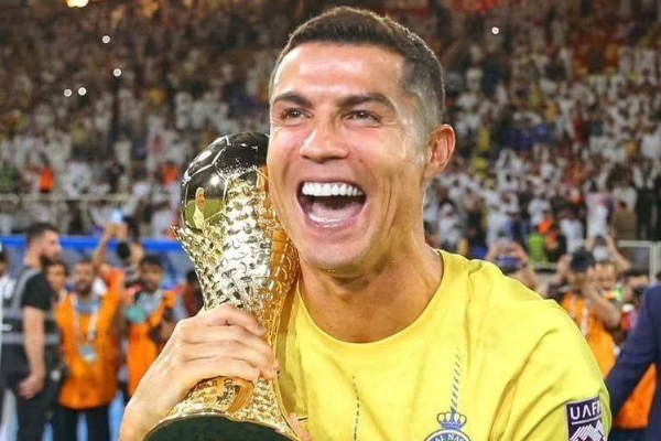 帕利尼亚赞扬C罗称其分担了葡萄牙国家队的舆论压力