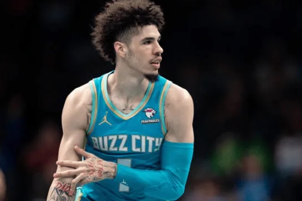 克劳福德谈鲍尔：积累季后赛经验势在必行