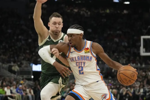 亚历山大精彩表现助雄鹿118-93轻取雷霆