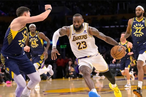 詹姆斯力压同龄对手创造历史新纪录