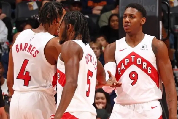 猛龙主场被尼克斯44分击败创下队史最大失分记录