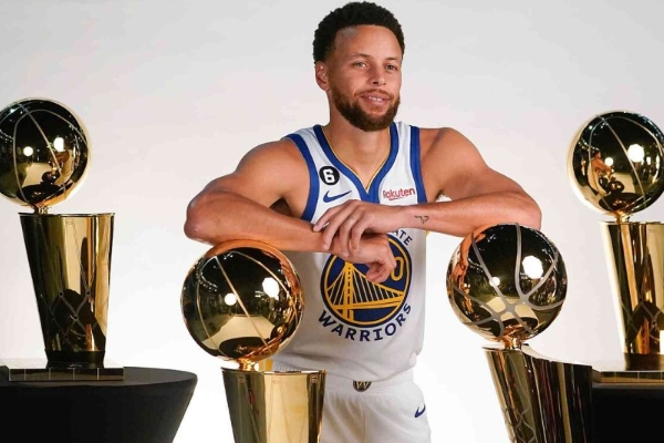 库里拿过哪些赛季的总冠军？