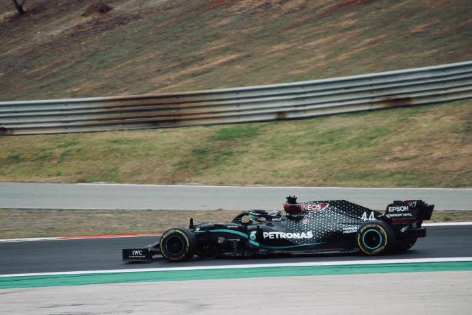 主流联赛关系网,德甲球队派系（德甲球队关系探究）