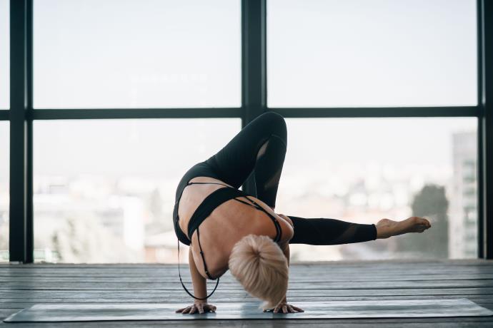 推上热搜的胡金秋明天是否能率队狙击广东宏远