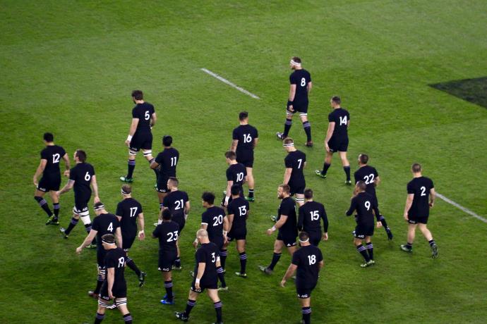 欧冠第三名打欧联怎么分组(欧冠第三名与欧联杯怎么分组抽签)（欧冠第三名有几队入欧联杯出）