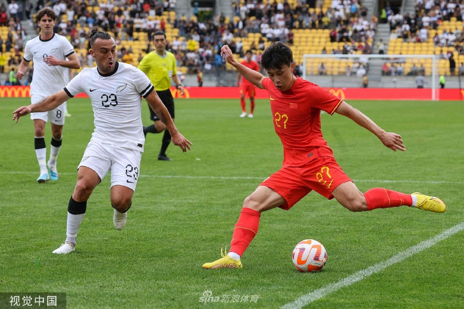 [友谊赛]中国男足1-2新西兰 武磊失单刀（中国男足对新西兰）